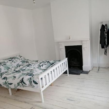 Villa Seaside 2 Bed Terraced House With Garden à Hastings Extérieur photo