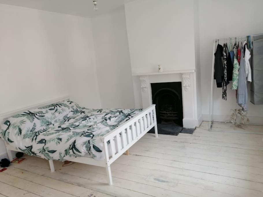 Villa Seaside 2 Bed Terraced House With Garden à Hastings Extérieur photo