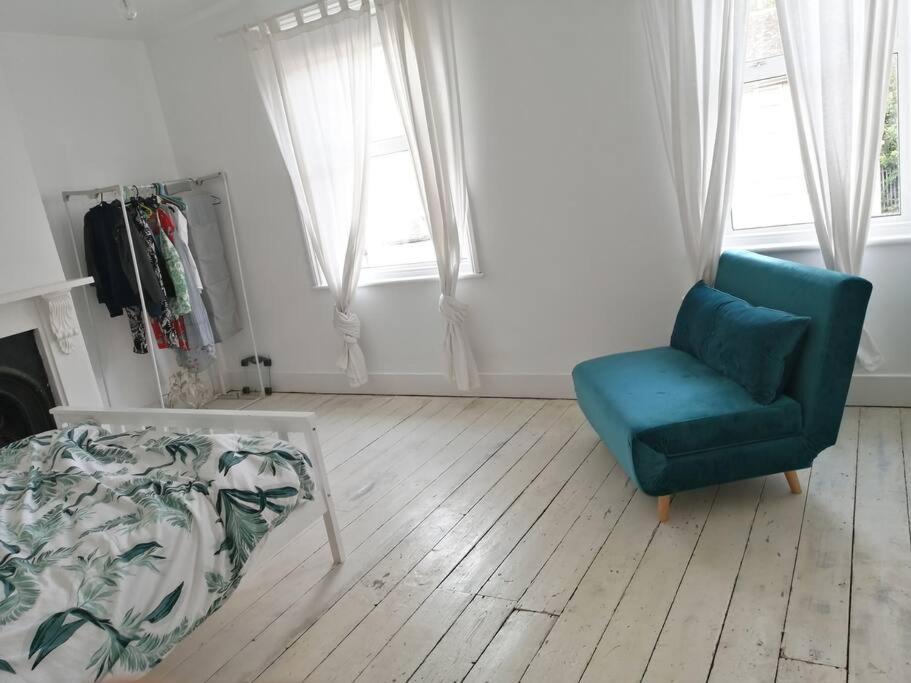 Villa Seaside 2 Bed Terraced House With Garden à Hastings Extérieur photo